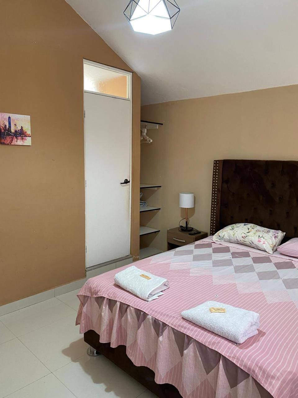 Hotel Hoskins Talara Habitaciones Con Aire Acondicionado Cerca Al Centro Refineria Y Plaza Vea Kültér fotó